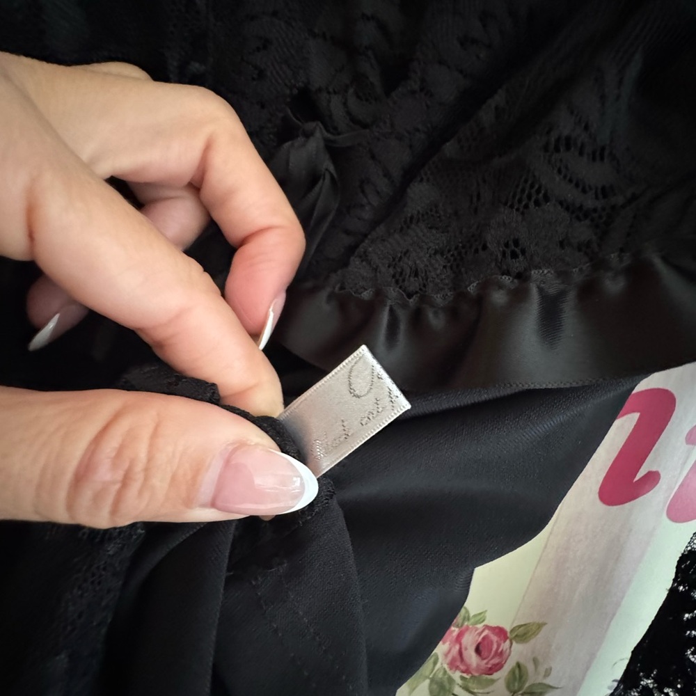 Elegant Black Ruffle Blouse - Picture 7 of 7